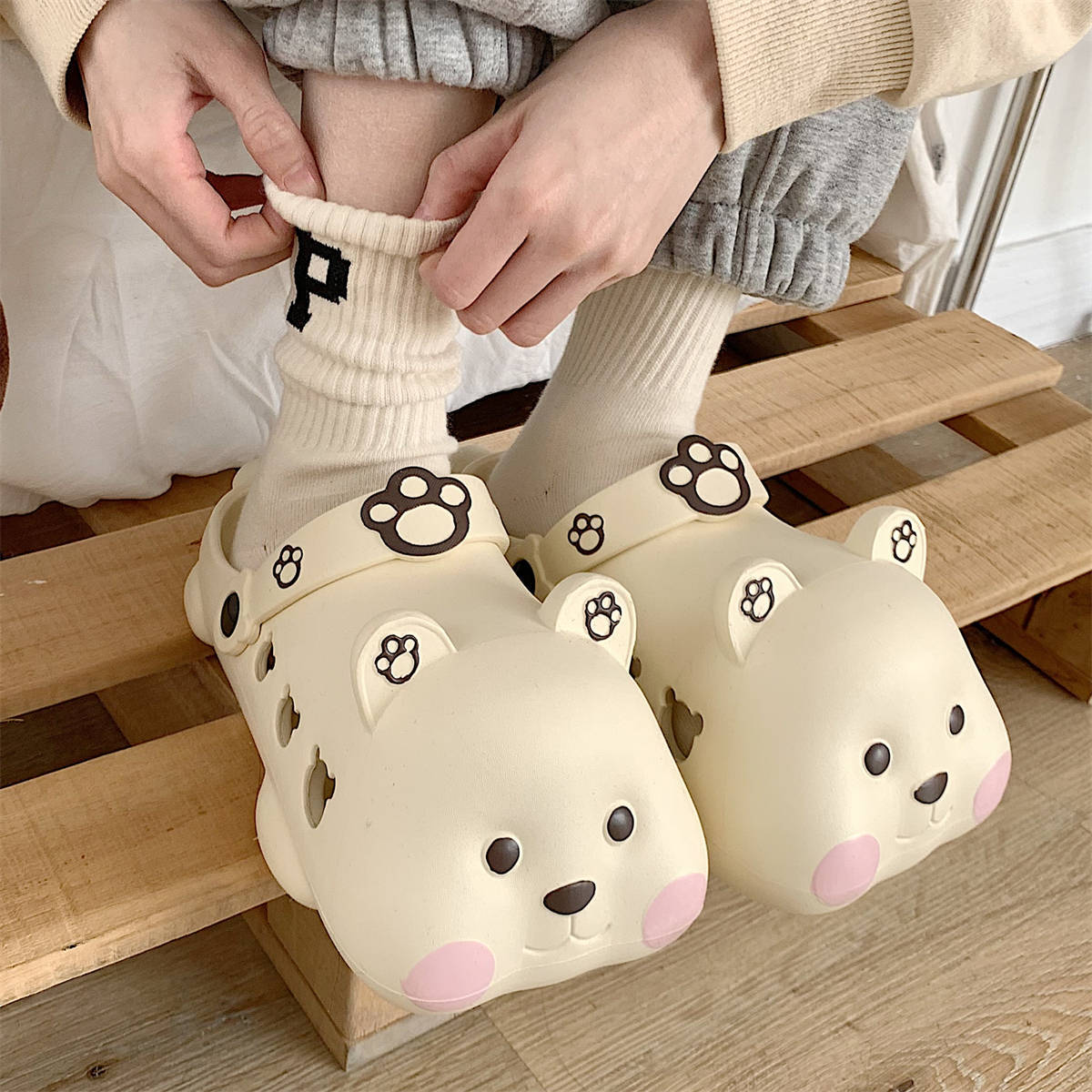Cute Three-Dimensional Bear Slipper Shoes Claire & Clara White US 5.5-6