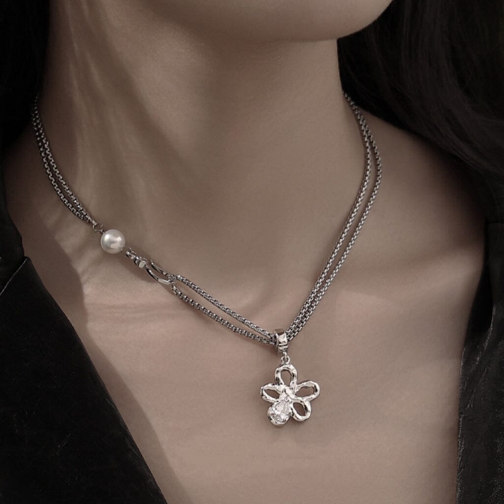 Irregular Petal Flower Necklace Necklace Claire & Clara