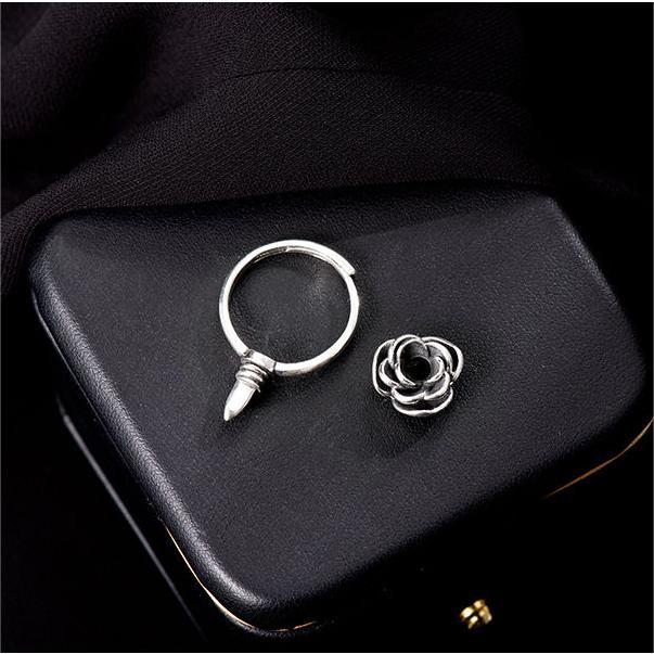 Rose Twist Self Defense Ring Ring Claire & Clara