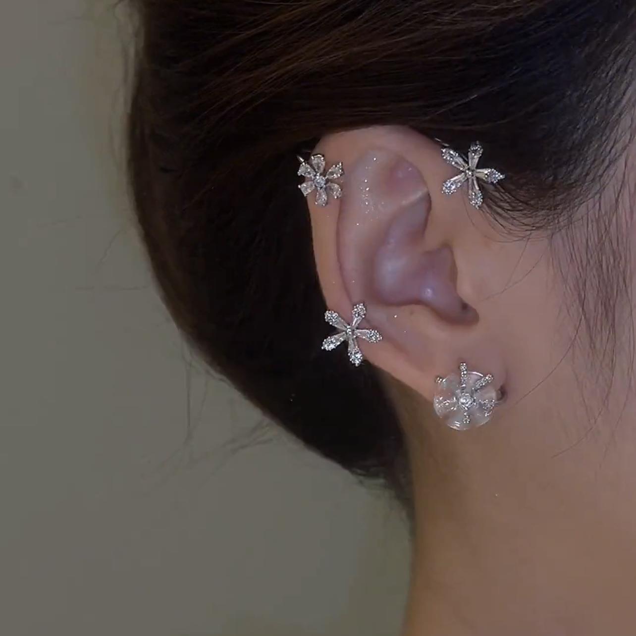 Spinning Snowflake Earrings Earrings Claire & Clara