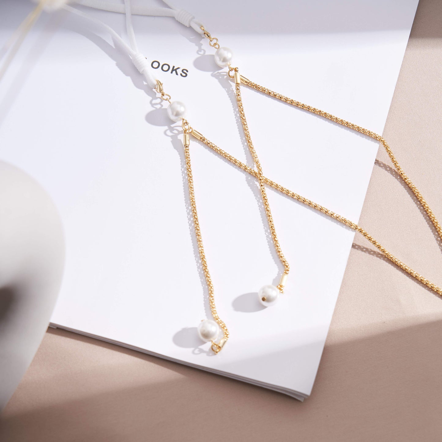 Twin Pearls Sunglass Chain Chains > glasses chain > gold chain > sunglass chain > pearl > pearl jewelry Claire & Clara