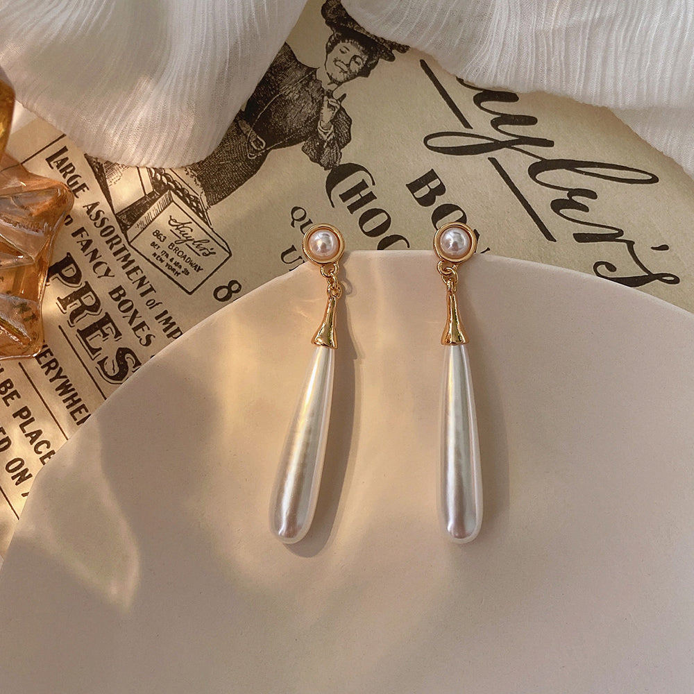 Vintage Drop Pearl Earrings Earrings Claire & Clara