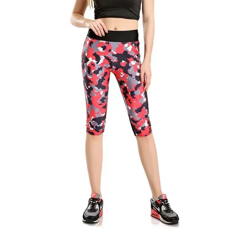 Camouflage Sports Capri Bottoms Claire & Clara Red US 2 