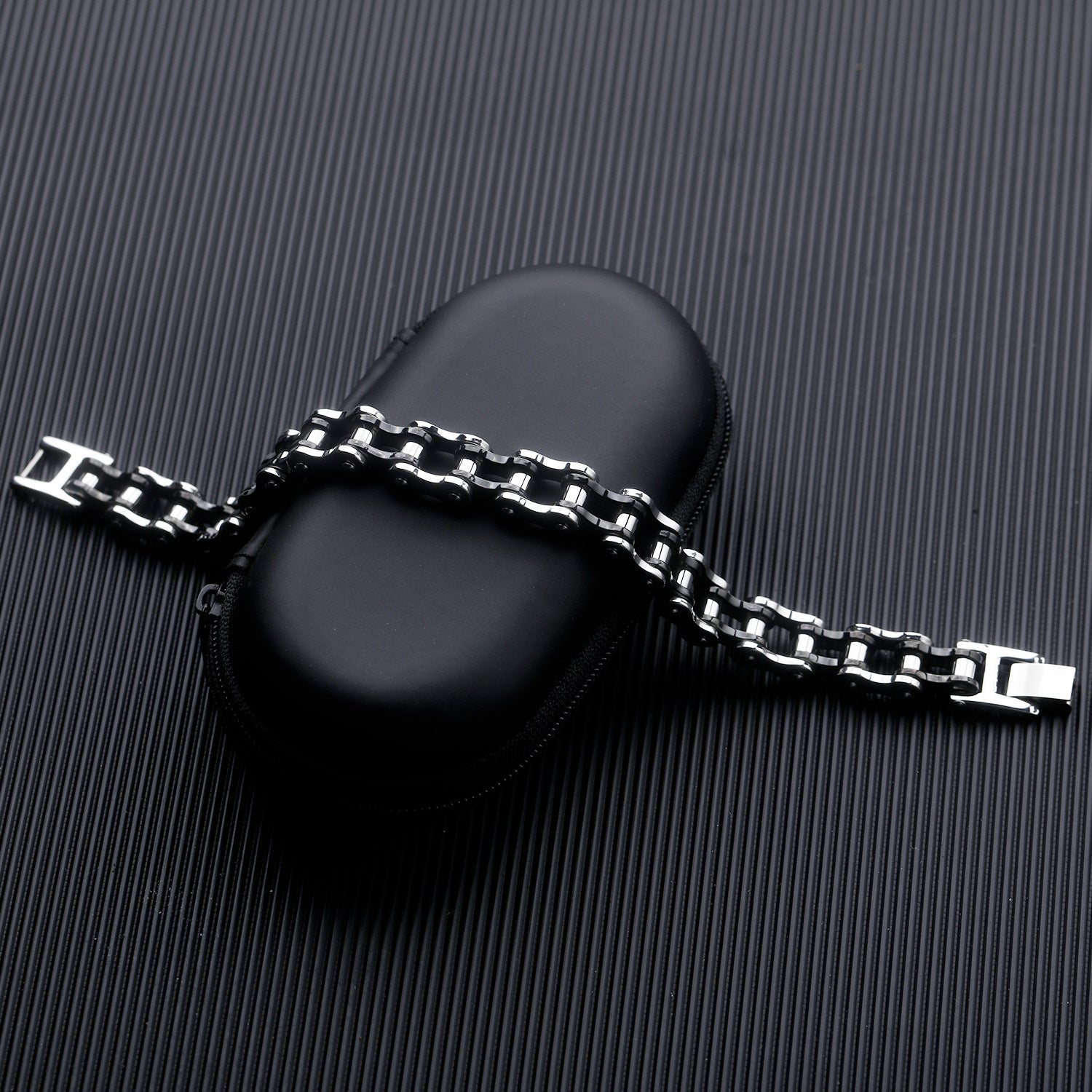 Sprocket Bicycle Chain Bracelet Bracelet Claire & Clara 