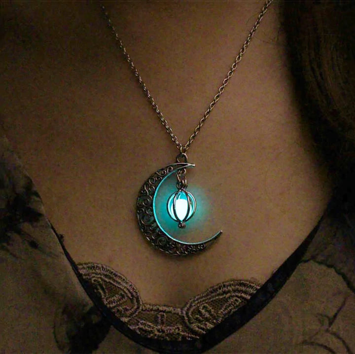 The Enchanted Moonstone Necklace Necklaces Claire & Clara 