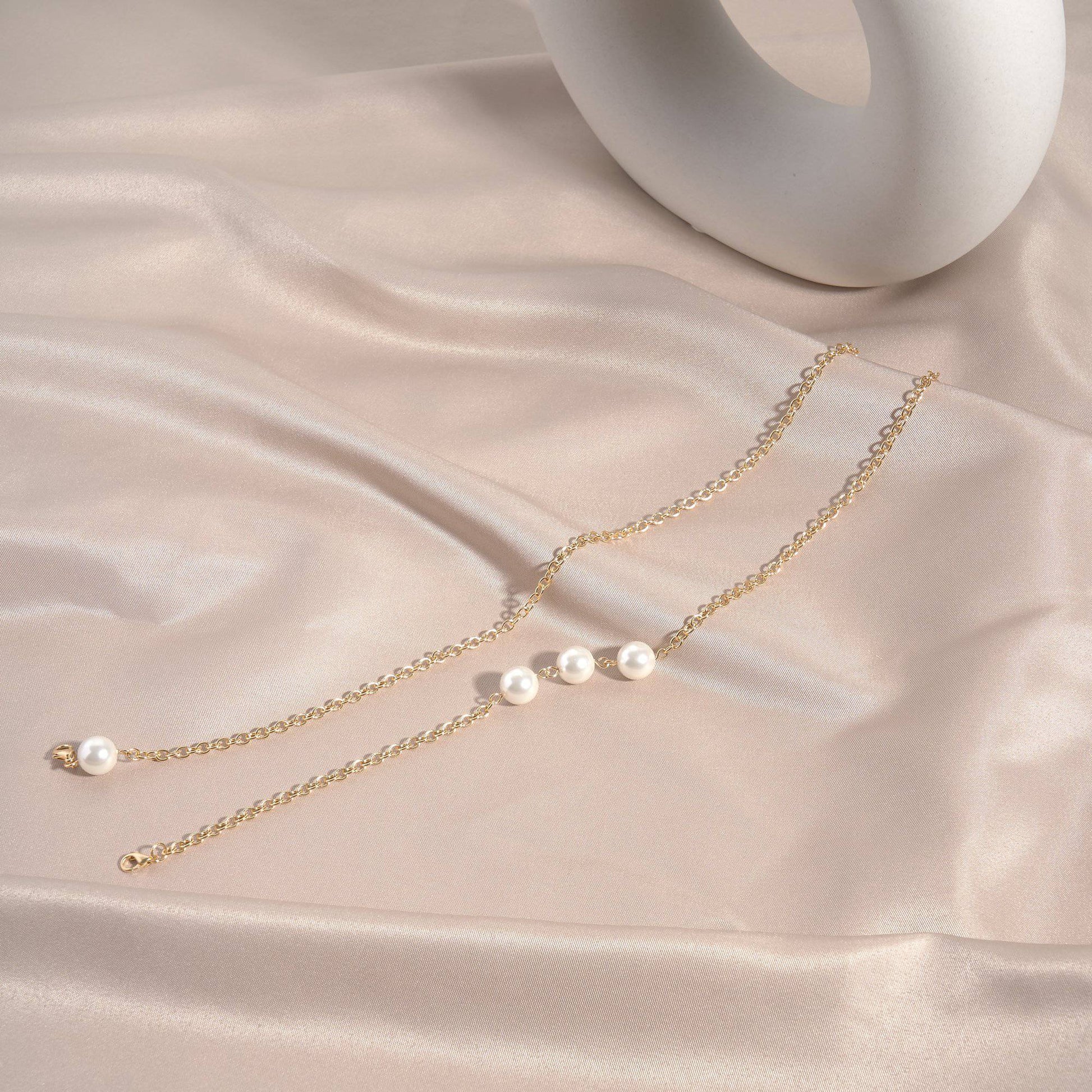 Triple Pearls Sunglass Chain Chains > glasses chain > gold chain > sunglass chain > pearl > pearl jewellery Claire & Clara 